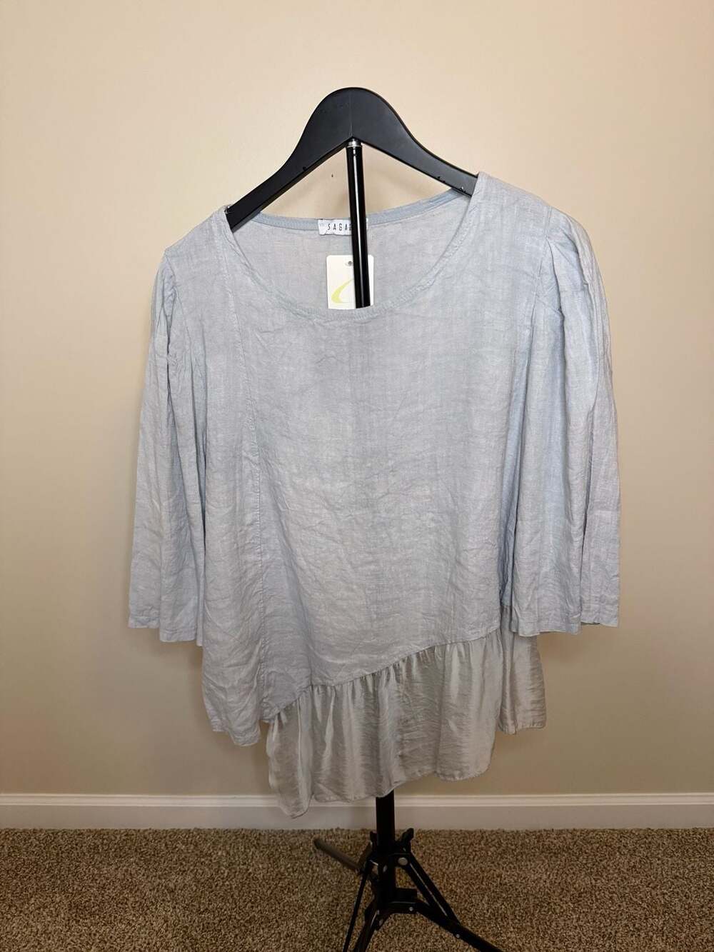 SAGA Made in Italy 100% Linen Asymmetrical Ruffle Hem Top Grey - Picture 2 of 8